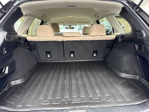 Used 2019 Subaru Outback 2.5i Premium AWD/4WD image 7