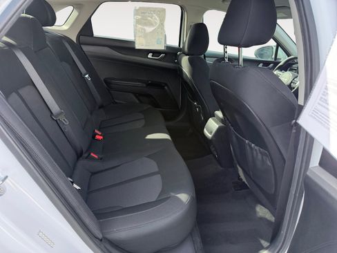 Used 2022 Kia K5 LXS image 18