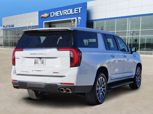 Used 2025 GMC Yukon XL Denali image 4