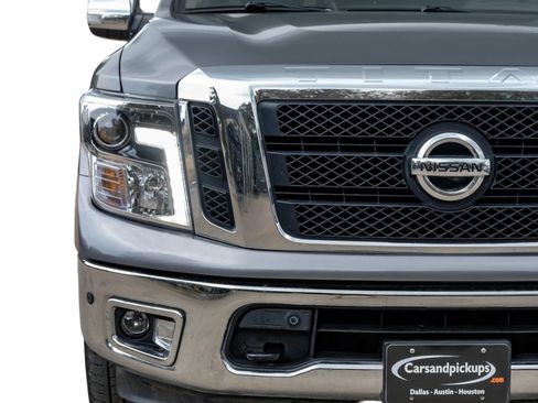 Used 2017 Nissan Titan SL AWD/4WD image 49