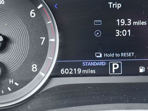 Used 2023 INFINITI QX50 Luxe w/ Accent Package image 4