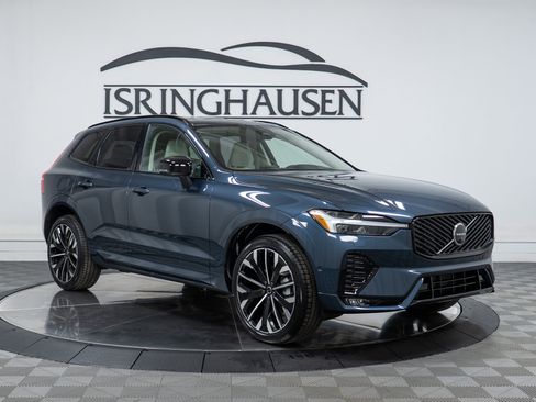 New 2026 Volvo XC60 B5 Ultra w/ Climate Package image 3