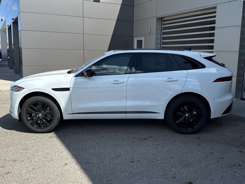 New 2026 Jaguar F-PACE R-Dynamic S AWD/4WD image 4