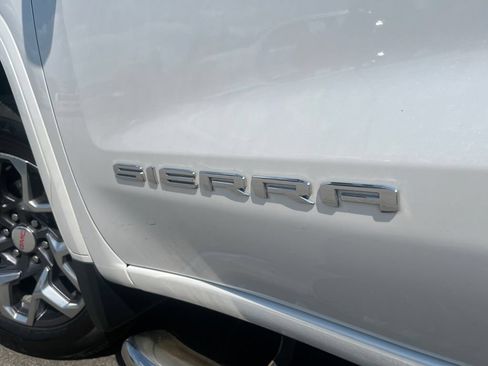 Used 2022 GMC Sierra 1500 SLT AWD/4WD image 34
