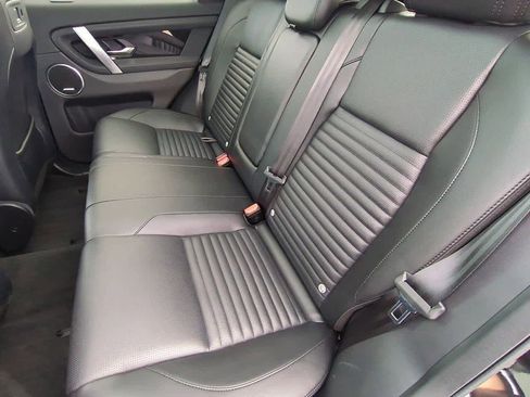 Used 2025 Land Rover Discovery Sport S image 19