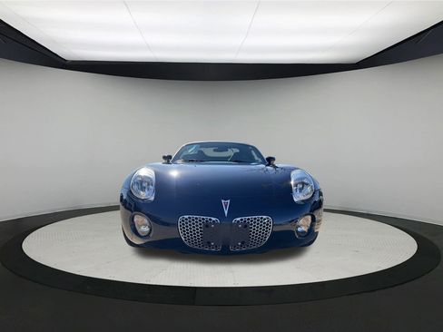 Used 2006 Pontiac Solstice Convertible w/ Premium Package image 2