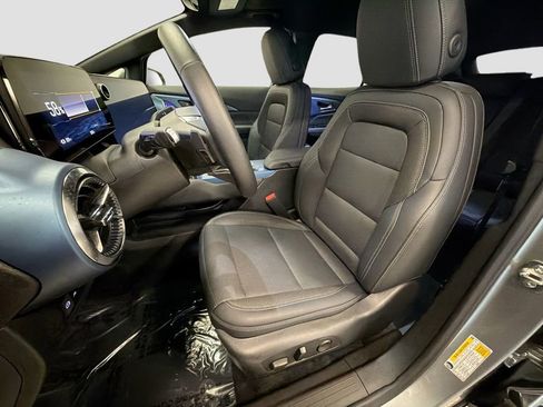 Used 2025 Chevrolet Equinox EV LT FWD image 24