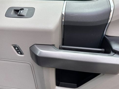 Used 2022 Ford F350 XLT w/ Camper Package image 19