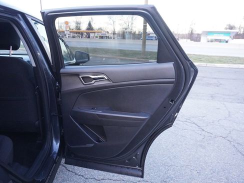 Used 2025 Kia Sportage LX image 24