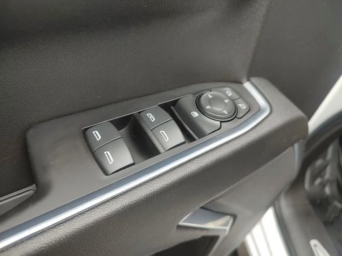 Used 2022 Chevrolet Silverado 1500 LT w/ Z71 Off-Road Package image 15