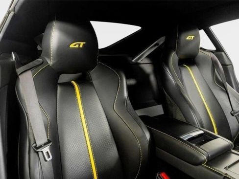 Used 2015 Aston Martin V8 Vantage GT RWD image 28
