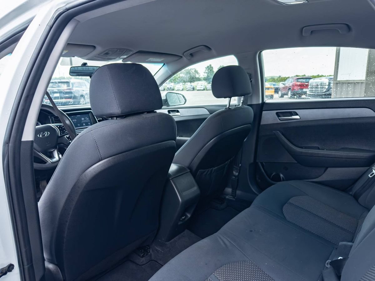 Used 2018 Hyundai Sonata SE FWD image 6