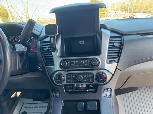 Used 2018 Chevrolet Tahoe LT w/ LT Signature Package image 18