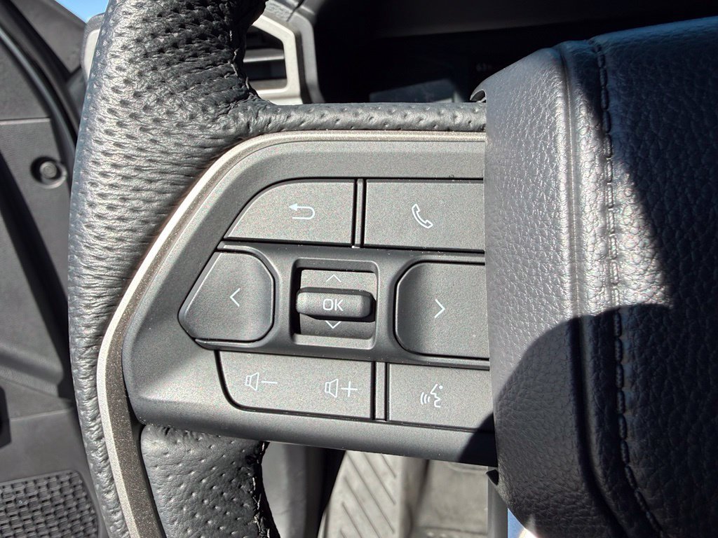 Used 2025 Toyota Tacoma SR5 AWD/4WD image 20