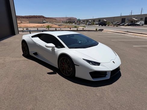 Used 2019 Lamborghini Huracan LP 580-2 RWD image 5