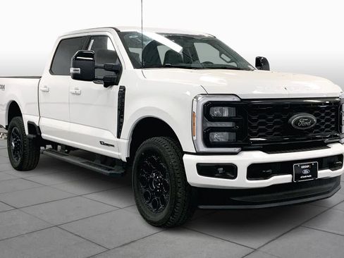 New 2026 Ford F250 Lariat w/ Black Appearance Package AWD/4WD image 2