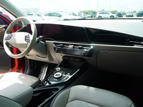 Used 2023 Kia Niro Wave FWD image 22