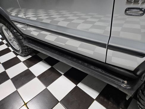 Used 2004 Land Rover Discovery SE image 35