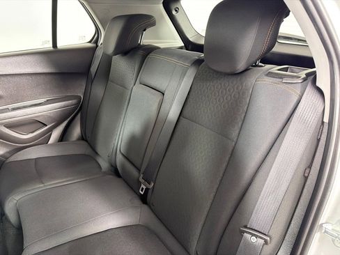 Used 2018 Chevrolet Trax LS w/ LPO, Protection Package FWD image 20