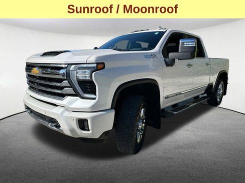 Used 2024 Chevrolet Silverado 2500 High Country w/ Technology Package AWD/4WD image 5