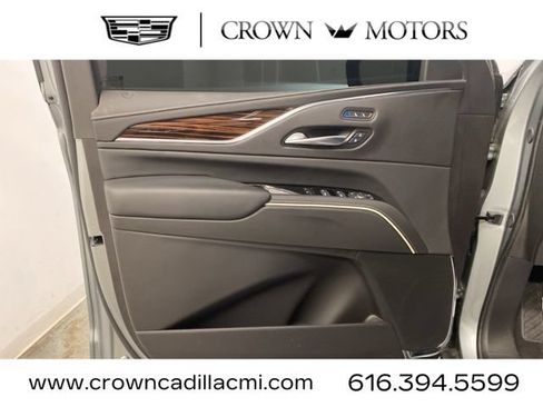 Certified 2024 Cadillac Escalade Premium Luxury AWD/4WD image 18