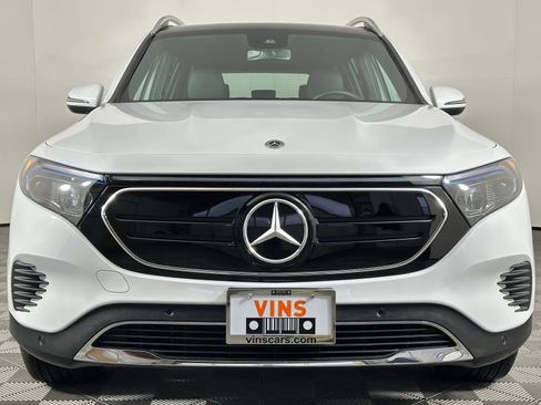 Used 2023 Mercedes-Benz EQB 300 4MATIC w/ Exclusive Package image 18