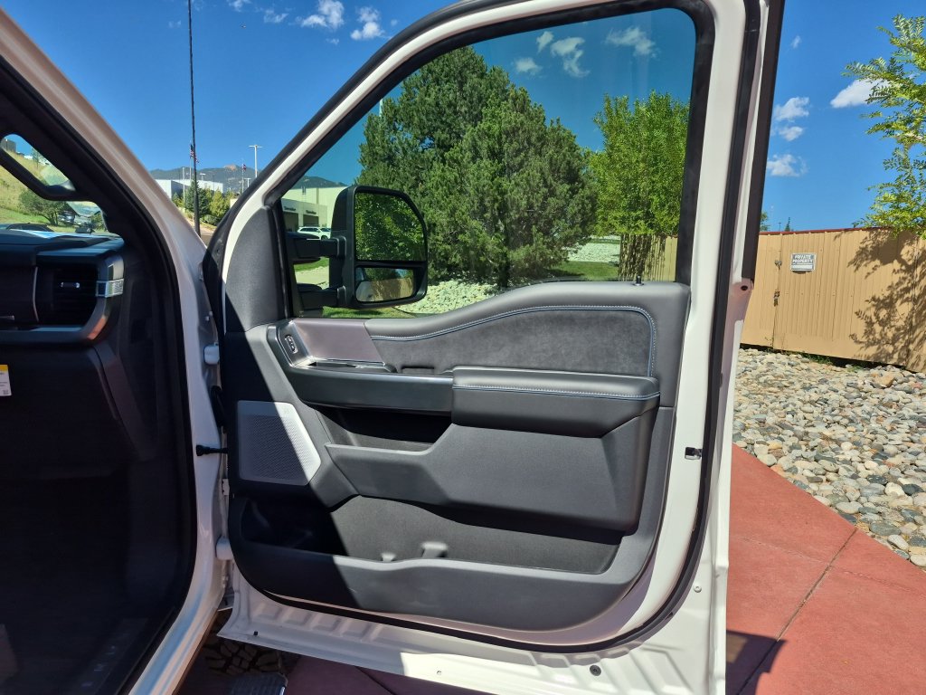 New 2026 Ford F250 Platinum w/ Tremor Off-Road Package AWD/4WD image 27