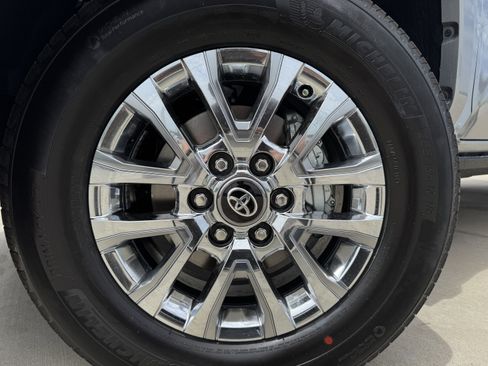 New 2026 Toyota Tacoma Limited AWD/4WD image 9