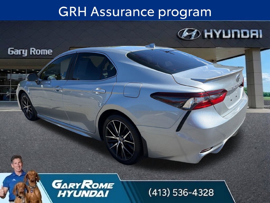 Used 2023 Toyota Camry SE AWD/4WD image 4