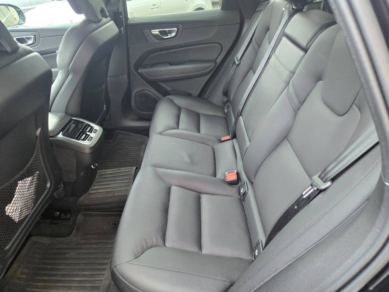 Used 2020 Volvo XC60 T6 Inscription w/ Protection Package AWD/4WD image 24