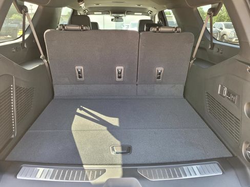 New 2026 Chevrolet Suburban Premier RWD image 7