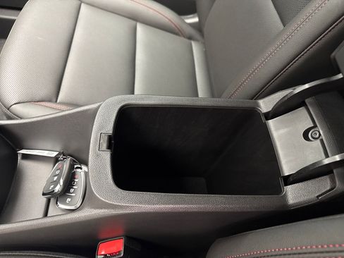 New 2025 Chevrolet Trax RS image 39