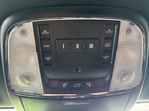 Used 2019 Jeep Grand Cherokee Trailhawk w/ Trailhawk Luxury Group image 30