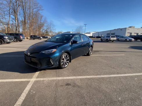 Used 2017 Toyota Corolla SE image 4