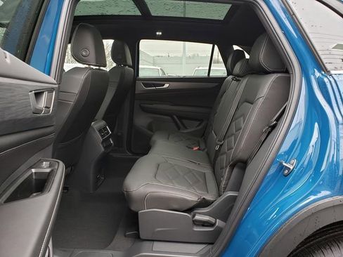 New 2026 Volkswagen Atlas Cross Sport SE image 8