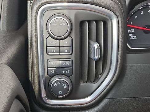 Certified 2022 Chevrolet Silverado 1500 RST w/ Texas Edition Plus image 17