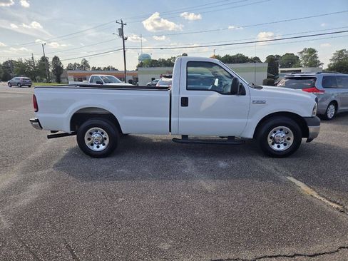 Used 2005 Ford F250 XL RWD image 2