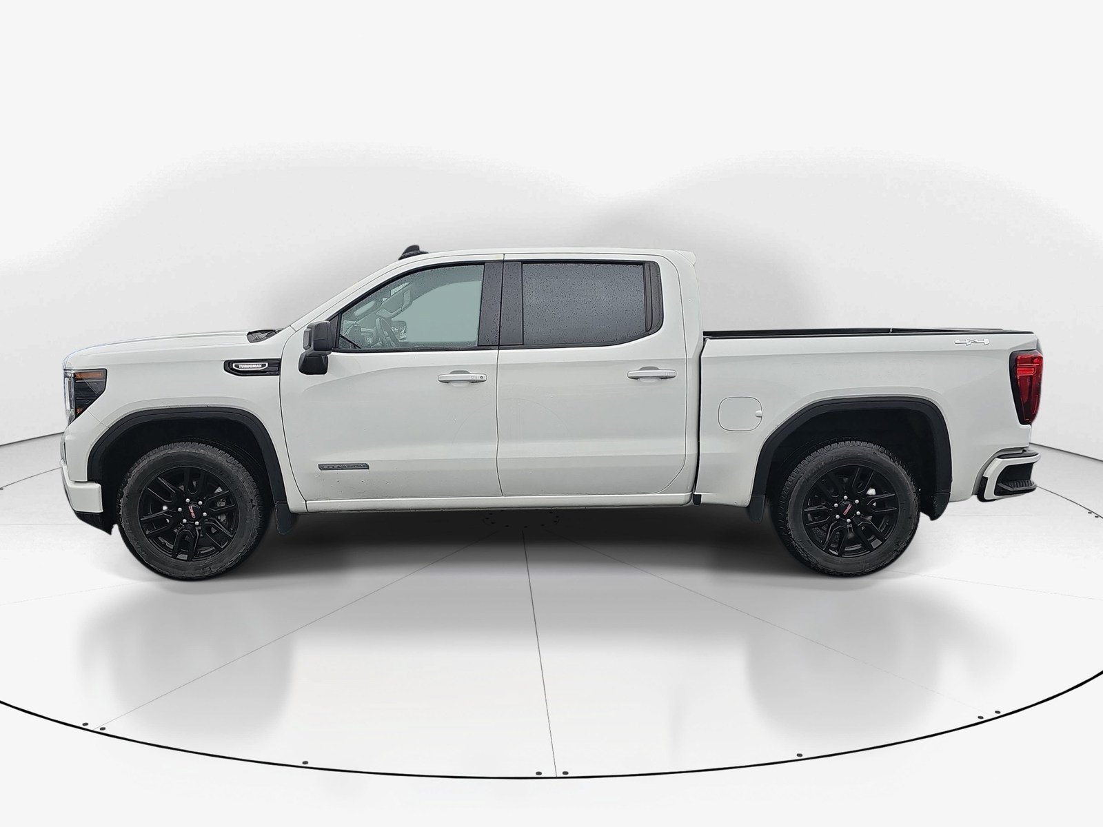 Used 2024 GMC Sierra 1500 Elevation AWD/4WD image 6