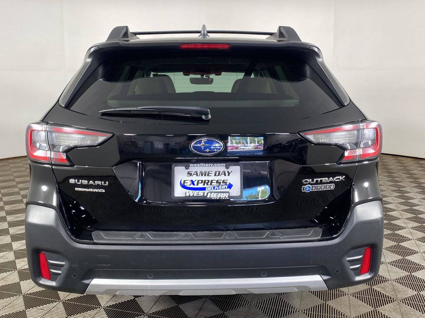 Used 2022 Subaru Outback Limited AWD/4WD image 5