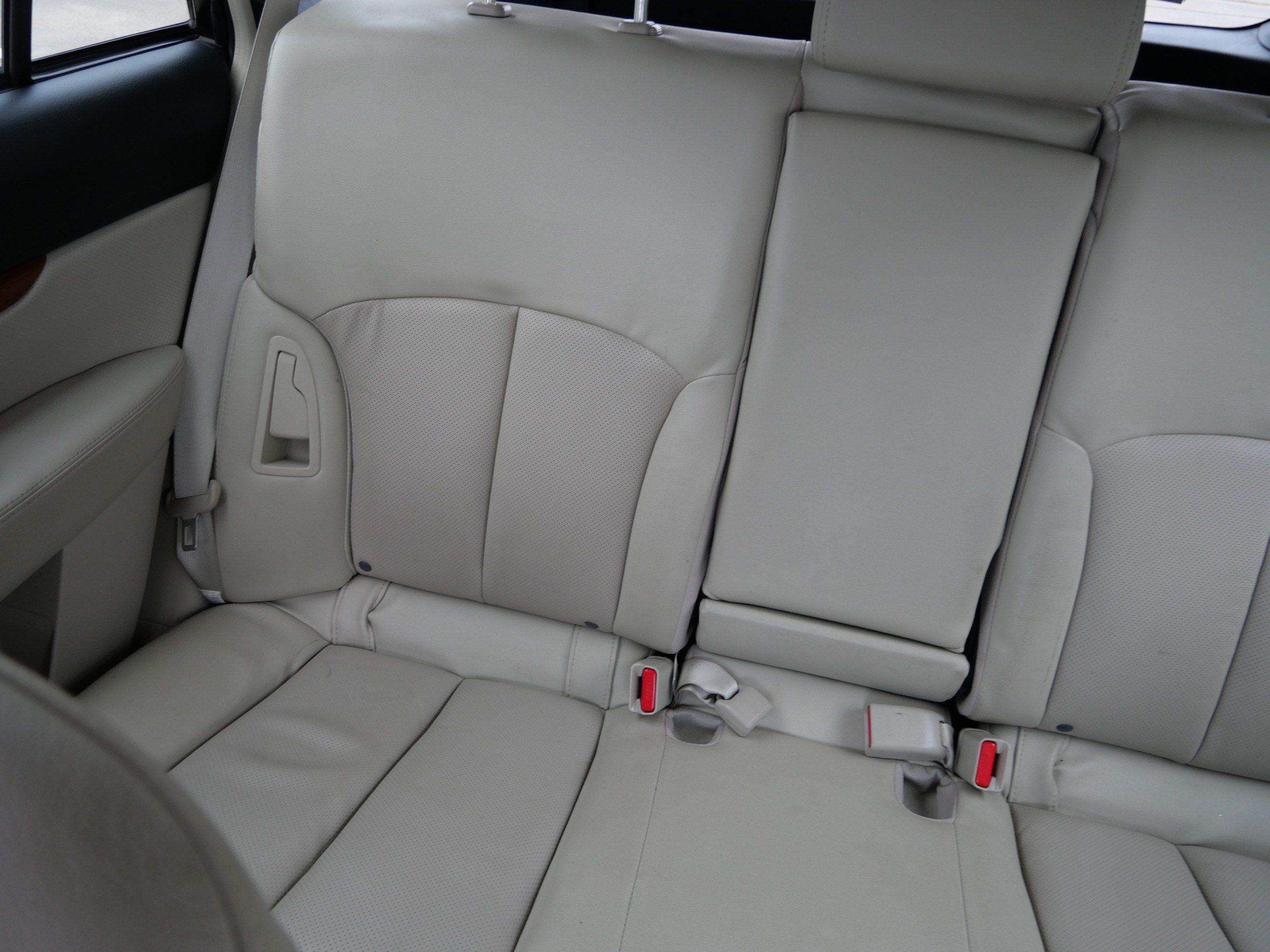 Used 2014 Subaru Outback 2.5i Limited w/ Moonroof Package AWD/4WD image 12