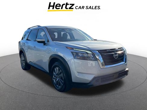 Used 2025 Nissan Pathfinder SV FWD image 1
