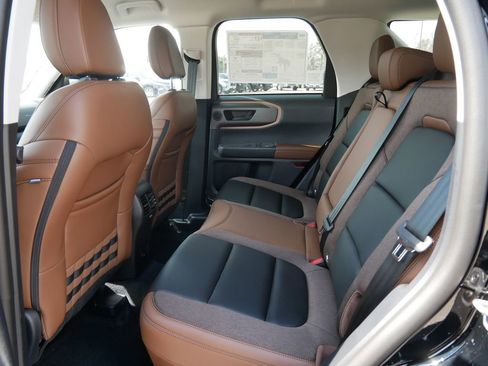 New 2025 Ford Bronco Sport Outer Banks w/ Outer Banks Tech Package+ AWD/4WD image 8