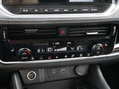 Certified 2023 Nissan Rogue SL w/ SL Premium Package image 20