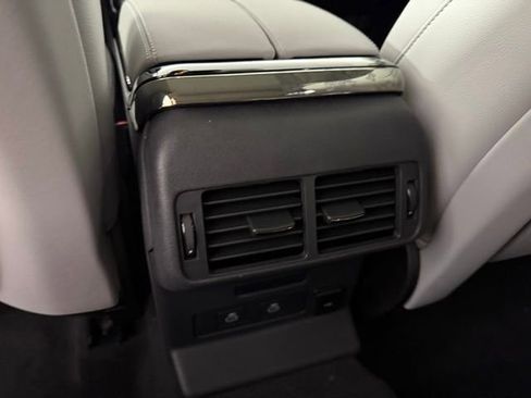 Used 2025 Land Rover Range Rover Velar S image 20