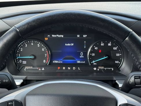 Used 2022 Ford Explorer XLT w/ Equipment Group 202A AWD/4WD image 32