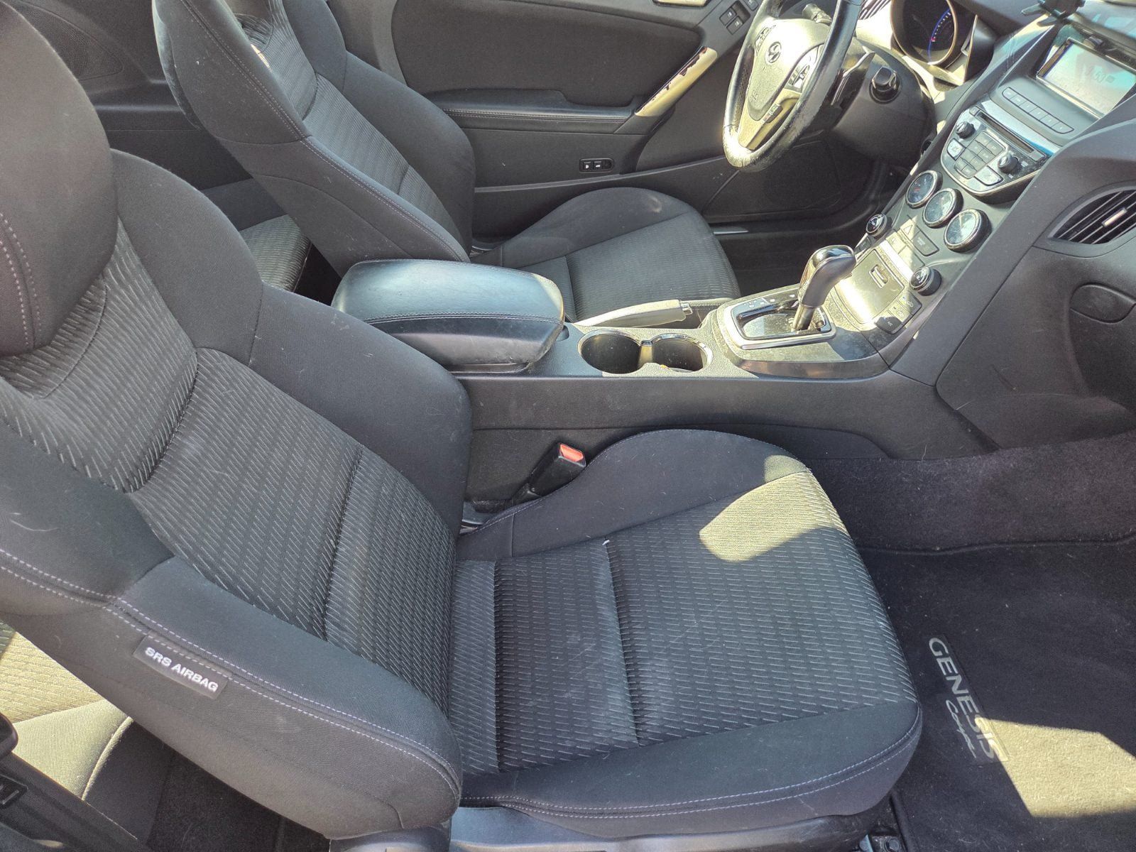 Used 2014 Hyundai Genesis 2.0T RWD image 9