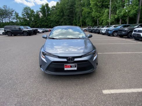 Used 2024 Toyota Corolla LE FWD image 4