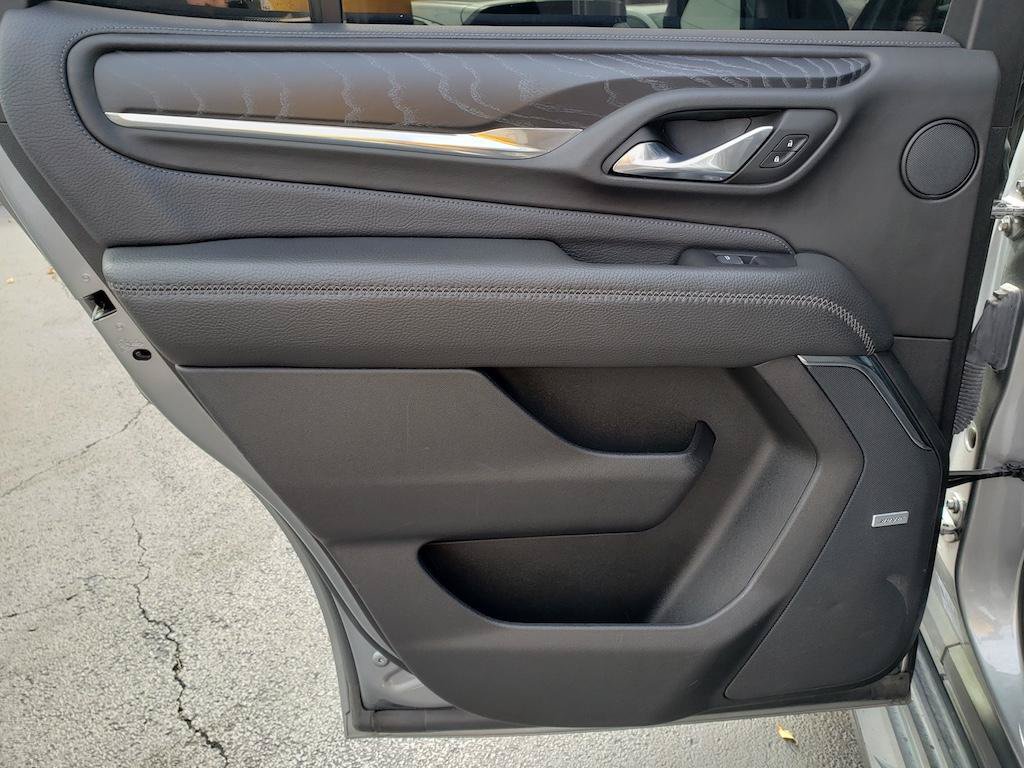 Used 2023 GMC Yukon Denali RWD image 34