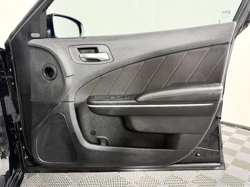 Used 2023 Dodge Charger SXT RWD image 41