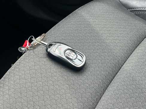 Used 2025 Buick Encore GX Preferred FWD image 25